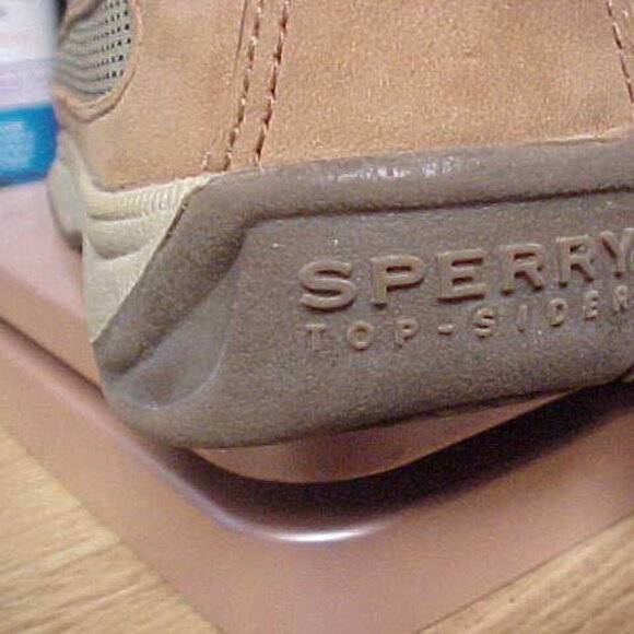 Kids Sperry Topsiders size 3med. - Picture 5 of 8
